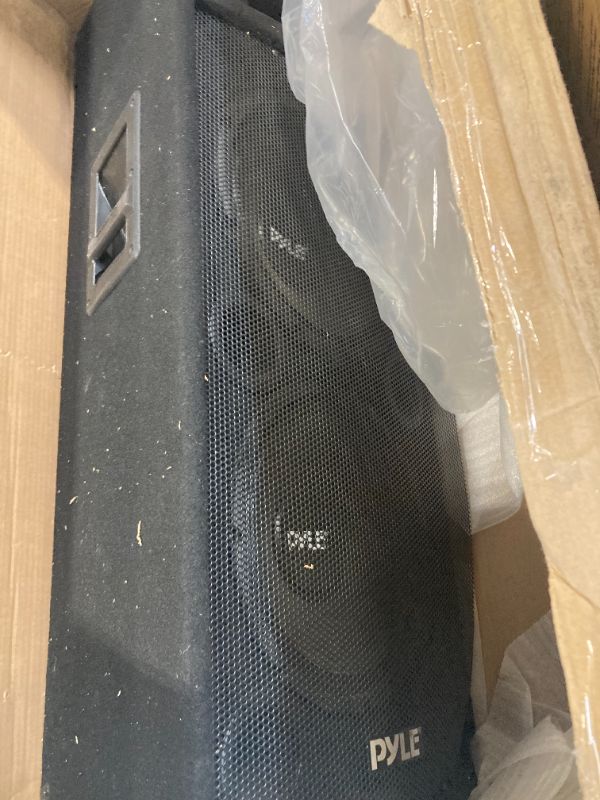 Photo 3 of ****USED*** Pyle Portable Cabinet PA Speaker System - 1600 Watt Outdoor Stereo Sound Speakers w/ Dual 12" Woofers, 3.4" Piezo Tweeters, 5"x12" Super Horn Midrange, Crossover Network