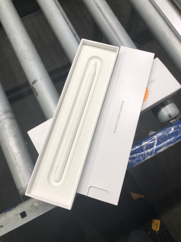 Photo 1 of Apple Pencil (2nd Generation)