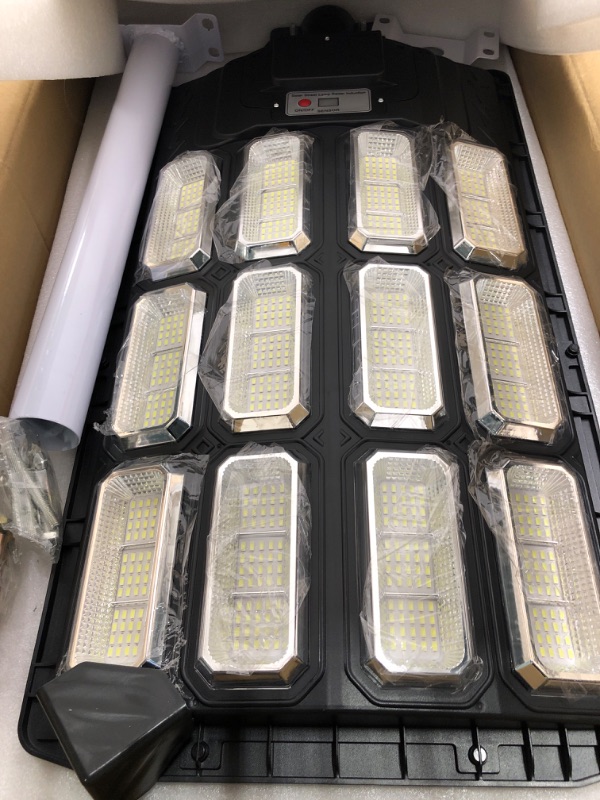 Photo 3 of *** MAJOR DAMAGED***
1650W Solar Street Lights Outdoor,165000LM LED Bright Waterproof Street Light Solar Powered,Wide Angle Solar Lamp with Motion Sensor and Remote Control,for Parking lot,Backyard,Street etc.