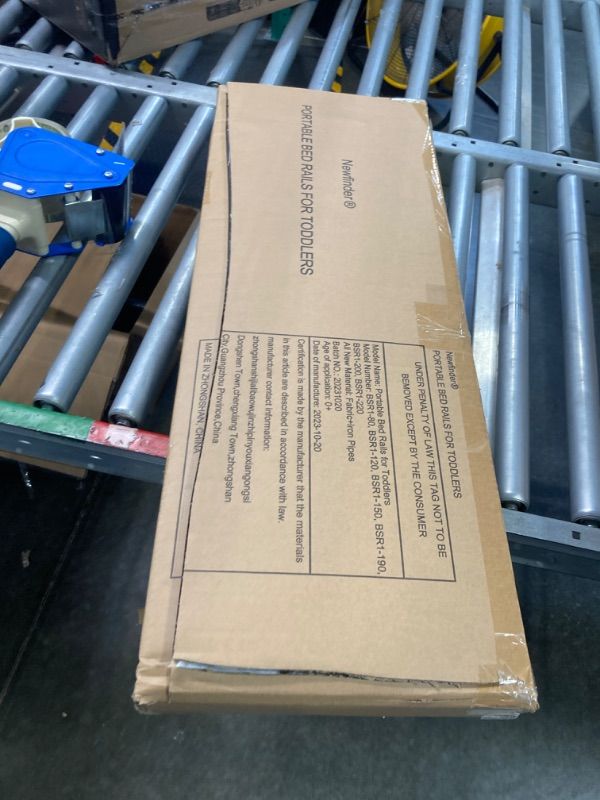 Photo 1 of BED RAIL FOR TODDLERS - 3 PACK TODDLER BED RAILS FOR QUEEN SIZE BED, BED RAIL FOR BABY KIDS WITH DUAL-CHILD LOCK, BABY-GRADE COVER GUARDRAIL, HEIGHT ADJUSTMENT BED BUMPER - 78.7X78.7X59” 1SIDE-59''+78.7''+78.7''****USED***BOX IS DAMAGED****
