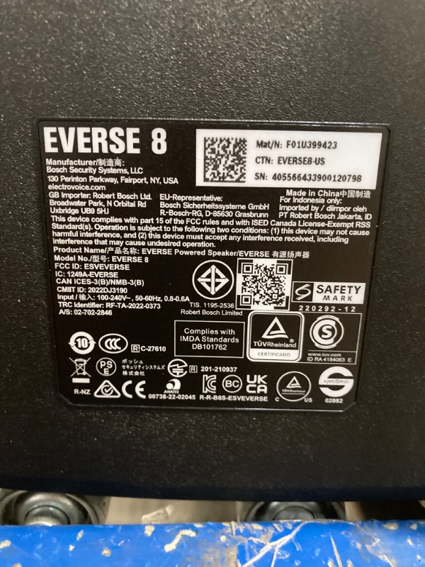 Photo 5 of Electro-Voice EVERSE 8 Weatherized Battery-Powered Loudspeaker with Bluetooth, Black
