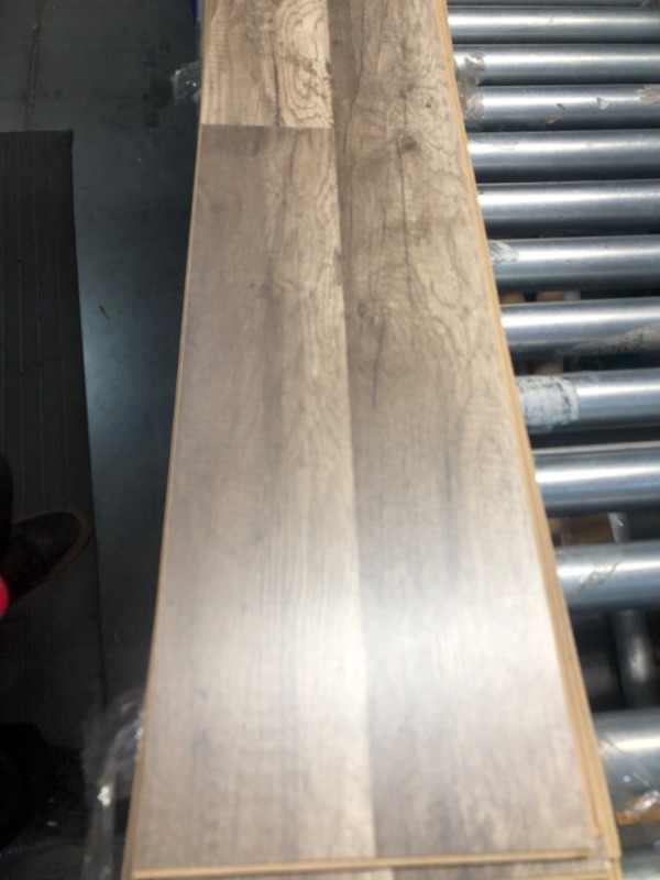 Photo 2 of **NONREFUNDABLE**FOR PARTS OR REPAIR**SEE NOTES**
Cayman Ash 4 MIL x 6 in. W x 36 in. L Grip Strip Water Resistant Luxury Vinyl Plank Flooring (24 sqft/case)
502, 12 PCS