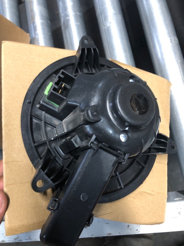 Photo 3 of ***LOOKS NEW*** Blower Motor 700237 Compatible with 2009-2014 Ford F150 2009-2017 Ford Expedition 2009-2017 Lincoln Navigator HVAC Heater Blower Motor Replaces#AL1Z19805A AL1Z19805B CL1Z19805A