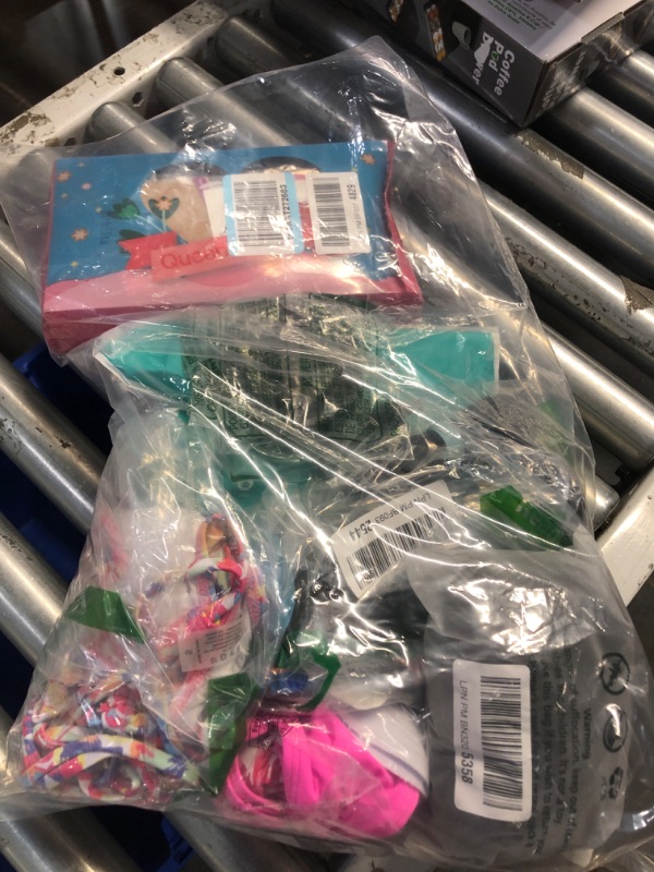 Photo 3 of ***NELLIS VARIETY BAG, CLOTHES- MIXED ITEMS- SOLD AS IS- NONREFUNDABLE***
