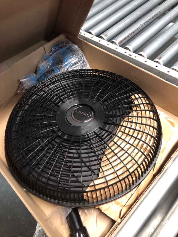 Photo 2 of ***USED CAN BE USE FOR PARTS ONLY***Lasko Oscillating Pedestal Fan, Adjustable Height, 3 Speeds, for Bedroom, Living Room, Home Office and College Dorm Room, 18", Black, 1827