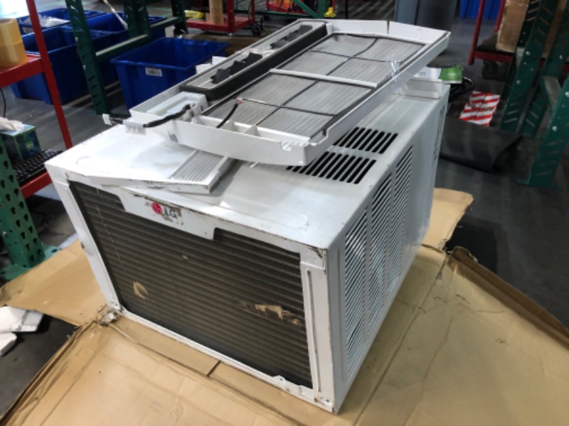 Photo 2 of **NON-REFUNDABLE** (PARTS/SCRAP) LG 24,500 BTU 208/230-Volt Window Air Conditioner Cools 1,550 Sq. Ft. with Remote in White