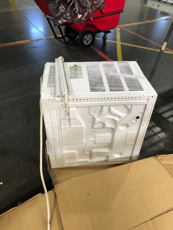 Photo 12 of **NON-REFUNDABLE** (PARTS/SCRAP) LG 24,500 BTU 208/230-Volt Window Air Conditioner Cools 1,550 Sq. Ft. with Remote in White