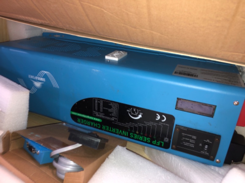 Photo 2 of (minor damage)(no returns)
4000W 24Vdc Pure Sine Wave Inverter Low Frequency 240Vac Input 120Vac/240Vac Output Split Phase with Battery Charger Off-Grid 12000W Peak,(Upgrade)