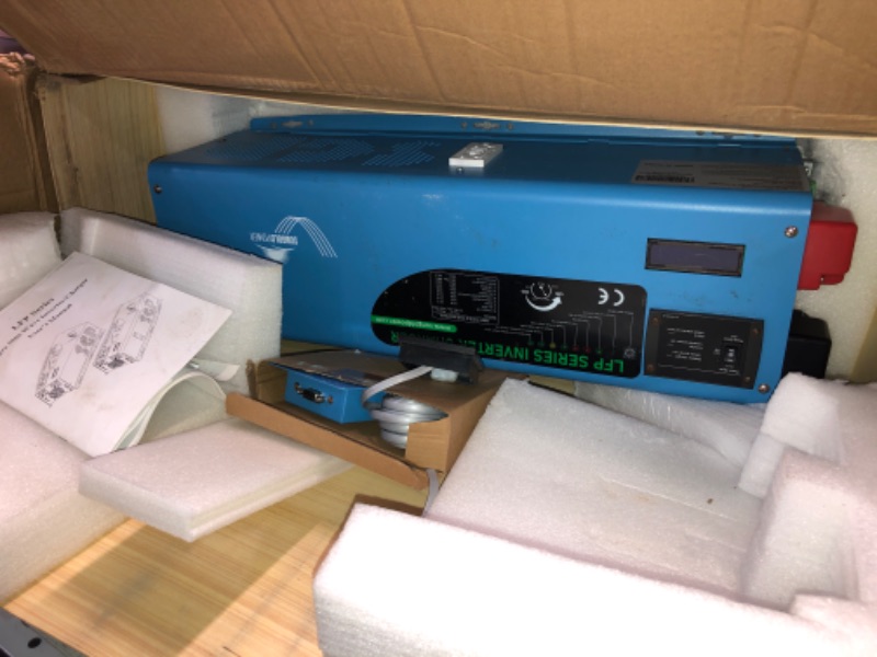 Photo 1 of (minor damage)(no returns)
4000W 24Vdc Pure Sine Wave Inverter Low Frequency 240Vac Input 120Vac/240Vac Output Split Phase with Battery Charger Off-Grid 12000W Peak,(Upgrade)