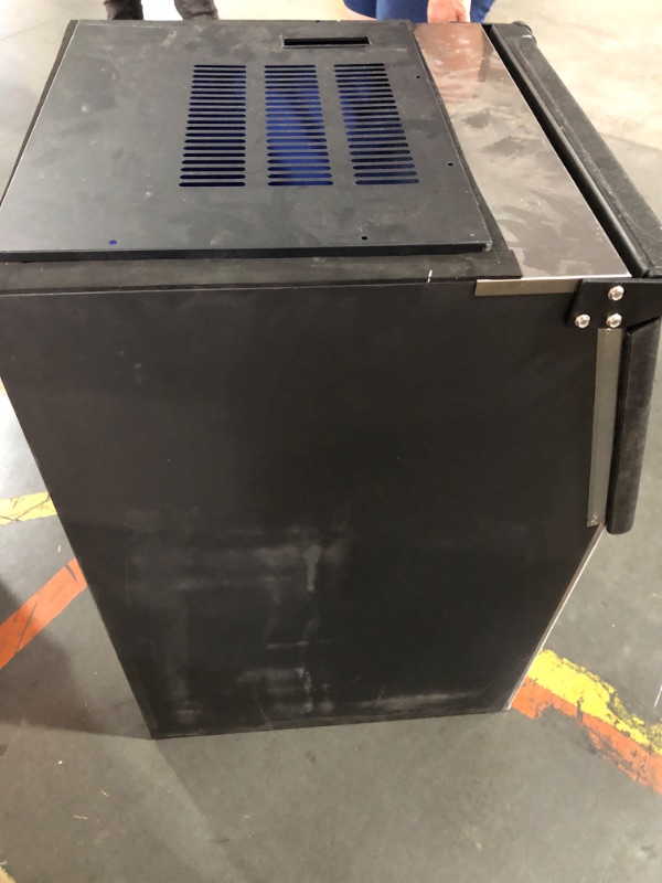 Photo 4 of (parts only)(no returns)
EUHOMY Commercial Ice Maker Machine, 100lbs/24H Stainless Steel Under Counter ice Machine with 33lbs Ice Storage Capacity, Freestanding Ice Maker.

machine component missing only bottom half!