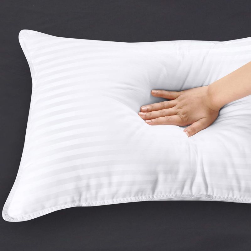 Photo 1 of ***STOCK PHOTO REFERENCE ONLY***Utopia Bedding Bed Pillow for Sleeping Queen Size (White)