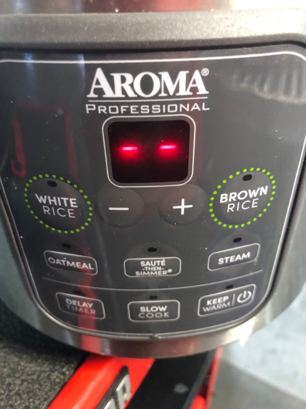 Photo 3 of ***HEAVILY USED AND DIRTY - POWERS ON - UNABLE TO TEST FURTHER - SEE PICTURES***
Aroma Housewares 1.5Qt. Rice & Grain Cooker (ARC-363NGB),Black,6-Cup Cooked / 3-Cup Uncooked