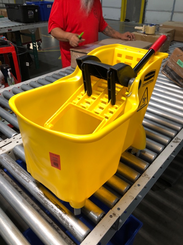 Photo 2 of (READ FULL POST) Rubbermaid Commercial Products Tandem Bucket and Wringer, Yellow
