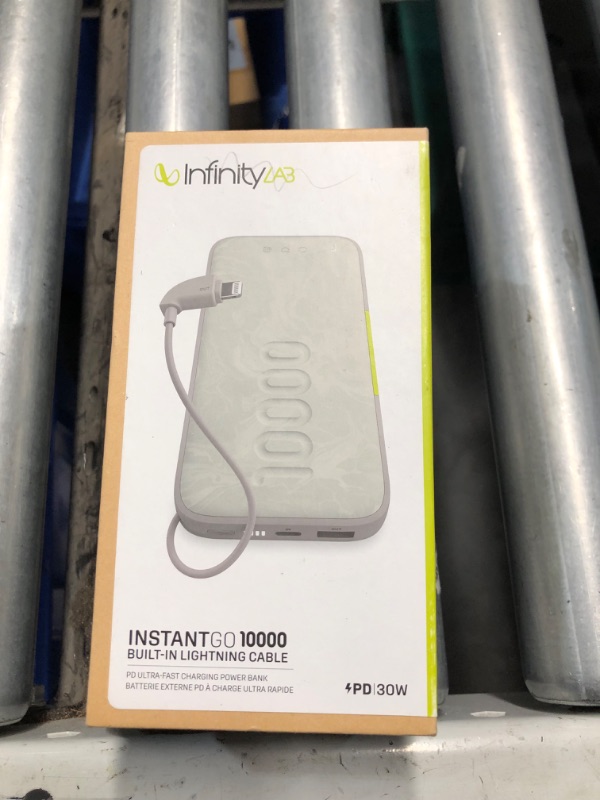 Photo 5 of (READ FULL POST) InstantGo 10000 - 10000mAh Wireless Power Bank- White 10000 white Wireless and USB-C