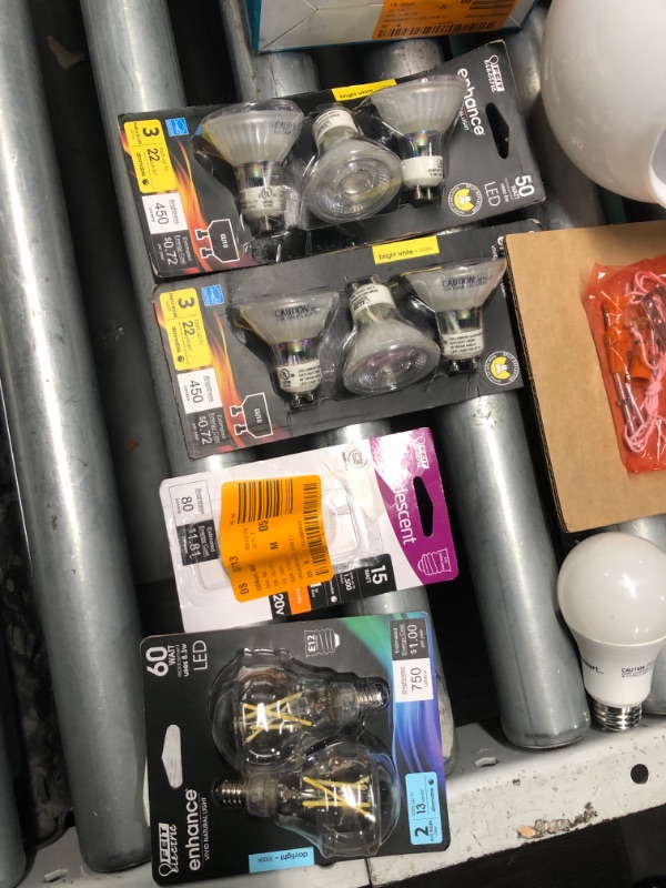 Photo 2 of ****NON-REFUNDABLE****
BUNDLE OF MIXED LIGHT BULBS AND LIGHTING FIXTURES