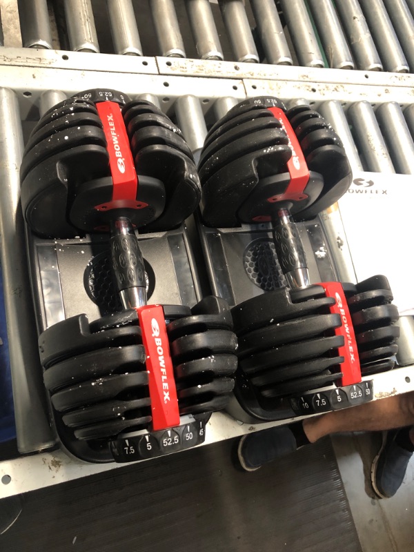 Photo 6 of ***MINOR DENTS OR SCRATCHES.  SEE PHOTOS***
Bowflex SelectTech 552 Adjustable Dumbbells.  Each dumbbell adjust from 5 to 52.5 lb. in 2.5 lb. increments. No more picking up 15 different dumbbells to give you the results you want.