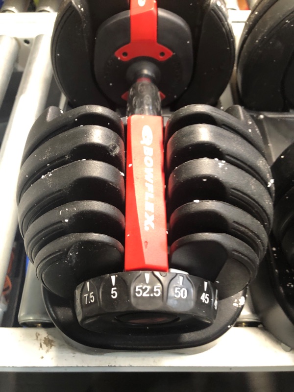 Photo 4 of ***MINOR DENTS OR SCRATCHES.  SEE PHOTOS***
Bowflex SelectTech 552 Adjustable Dumbbells.  Each dumbbell adjust from 5 to 52.5 lb. in 2.5 lb. increments. No more picking up 15 different dumbbells to give you the results you want.