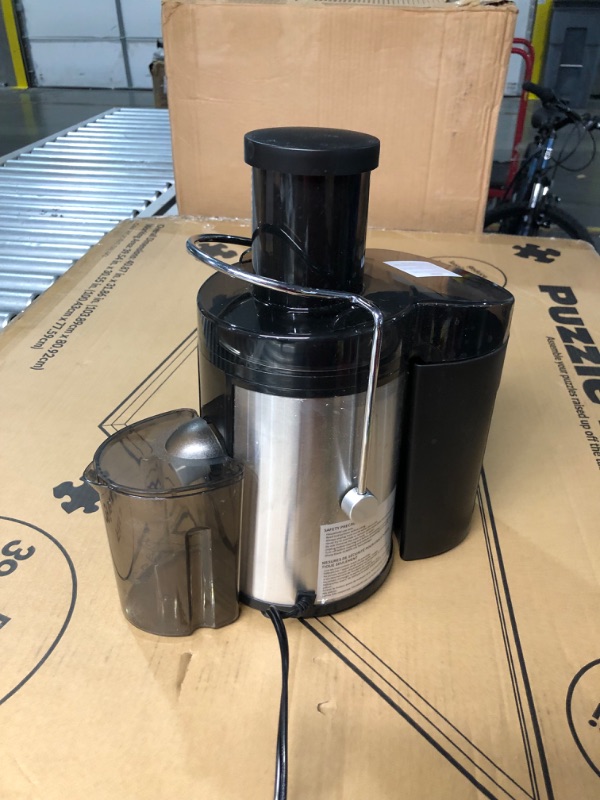 Photo 1 of ***USED - POWERS ON - UNABLE TO TEST FURTHER - MIGHT BE MISSING PARTS - SEE PICTURES***
Qcen Juicer Machine, 500W Centrifugal Juicer Extractor with Wide Mouth 3” Feed Chute for Fruit Vegetable, Easy to Clean, Stainless Steel, BPA-free (Black)
