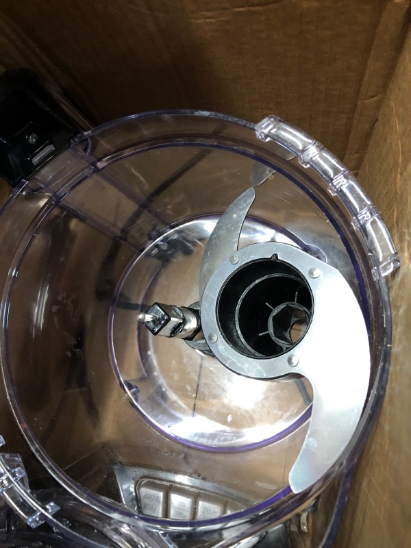 Photo 3 of ***PARTS ONLY******NON REFUNDABLE***
BLACK+DECKER 8-Cup Food Processor, Easy Assembly, Stainless Steel S-Blade, Shred, Slice, Chop, Puree, 450W Motor  **BROKEN LID**