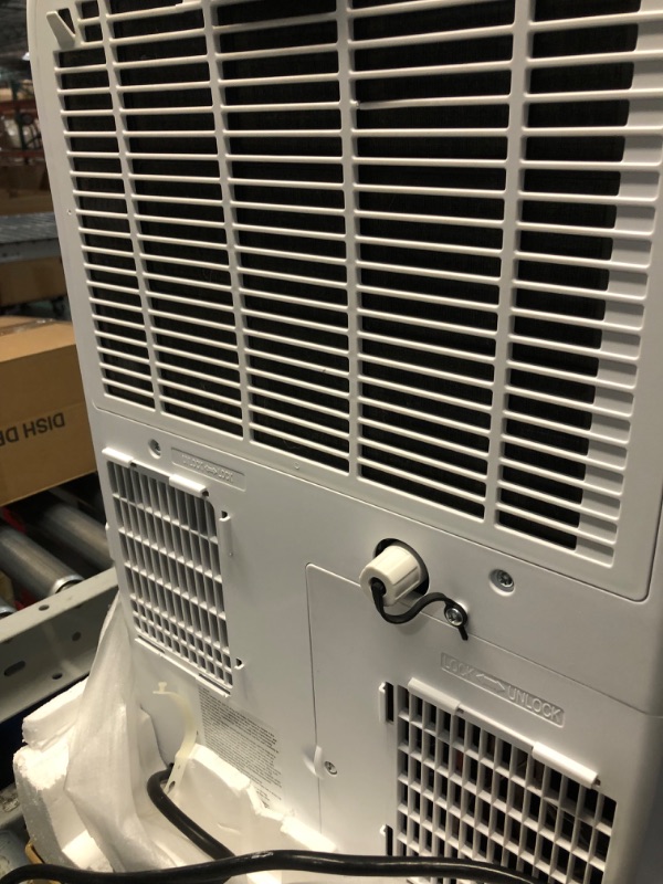 Photo 1 of ***USED - POWERS ON - UNABLE TO TEST FURTHER - LIKELY MISSING PARTS***
Hisense Portable Air Conditioner | White Ventilation | WIFI | 8000-BTU | 9000-BTU Heating | 115 Volts | Timer | 4 Comfort Modes | Remote Control | Double Hose (Reconditioned) AP55023HR