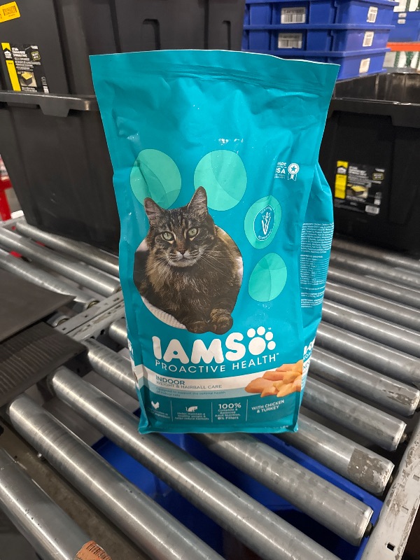 Photo 2 of ***(EXP: APR 05,2025)NONREFUNDABLE***IAMS PROACTIVE HEALTH Adult Indoor Weight Control & Hairball Care Dry Cat Food with Chicken & Turkey Cat Kibble, 7 lb. Bag Chicken & Turkey 7 Pound (Pack of 1)