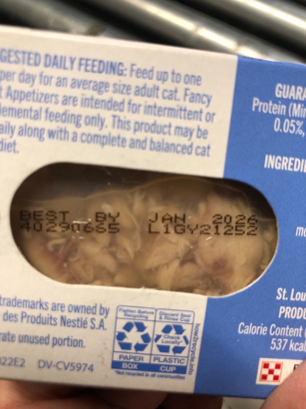 Photo 3 of ***(EXP:01/2026 )NONREFUNDABLE***Fancy Feast Appetizers Gourmet Wet Cat Food Complement Variety Sampler Bundle of 4 Flavor Treats (Total of 12) 3 Skipjack Tuna, 3 Chicken, 3 Salmon, 3 Light Meat Tuna with Healthier Paws Sticker