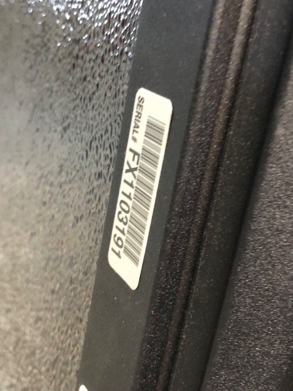 Photo 7 of ***USED - LIKELY MISSING PARTS - UNABLE TO VERIFY FUNCTIONALITY***
Gator Covers Gator EFX Hard Tri-Fold Truck Bed Tonneau Cover | GC14020 | Fits 2019 - 2023 Chevy/GMC Silverado/Sierra, works w/ MultiPro/Flex tailgate (Will not fit Carbon Pro Bed) 5' 10" B