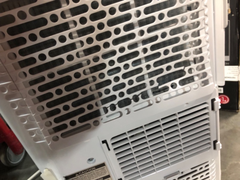 Photo 8 of ***USED - MAJOR DAMAGE - DOESN'T POWER ON - MISSING PARTS - SEE COMMENTS***
LG LP0624WFR Portable Air Conditioner w/Remote, Cools 250 Sq.Ft, Quiet Operation, 115V, 6,000 BTU (9700 ASHRAE), White White 6,000 BTU (9700 ASHRAE)