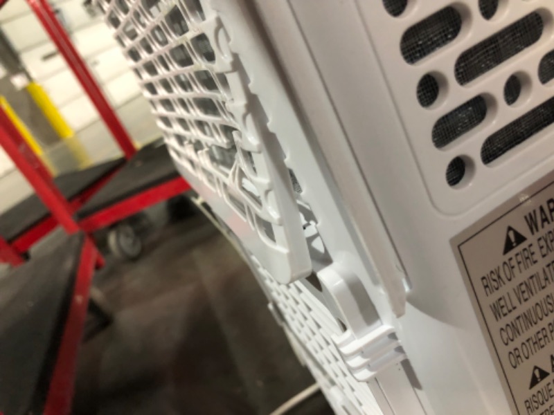 Photo 3 of ***USED - MAJOR DAMAGE - DOESN'T POWER ON - MISSING PARTS - SEE COMMENTS***
LG LP0624WFR Portable Air Conditioner w/Remote, Cools 250 Sq.Ft, Quiet Operation, 115V, 6,000 BTU (9700 ASHRAE), White White 6,000 BTU (9700 ASHRAE)