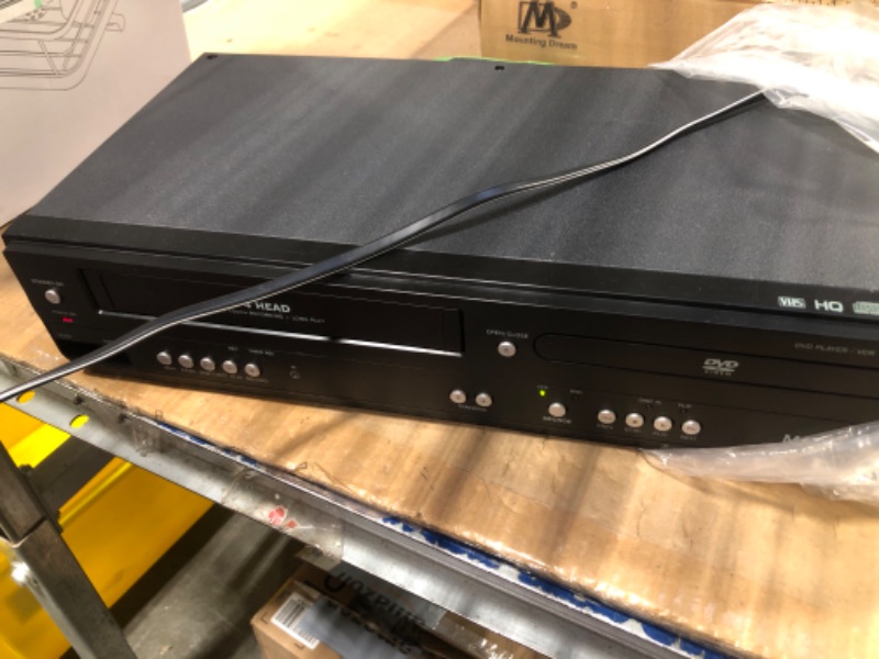 Photo 1 of MAGNAVOX DV220MW9 DVD Player VCR Combo (Renewed)
