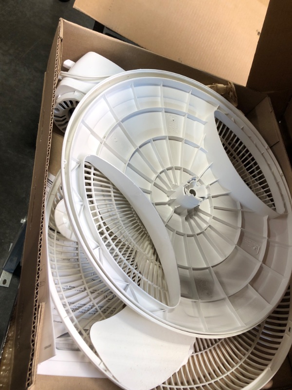 Photo 5 of ***SOLD AS PARTS - FINAL SALE - NO REFUNDS***
LASKO 16" Oscillating Stand Fan, White