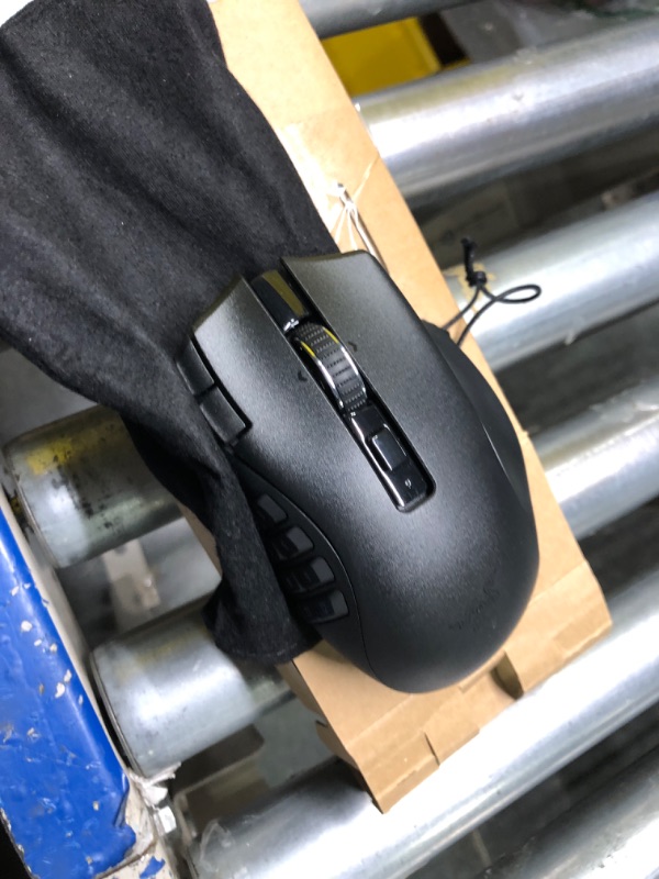 Photo 3 of Razer Naga V2 HyperSpeed Wireless MMO Gaming Mouse: 19 Programmable Buttons - HyperScroll Technology - Focus Pro 30K Optical Sensor - Mechanical Mouse Switches Gen-2 - Up to 400 Hr Battery Life
