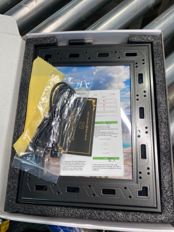 Photo 1 of ***FOR PARTS ONLY NO RETURNS***Spy Camera Picture Frame - Hidden Camera 1080P WIFI HD PIR Motion Detection Night Vision Offline Video Recorder Remote Real Time View Live Camera 1 Year Standby Security Nanny Cam
