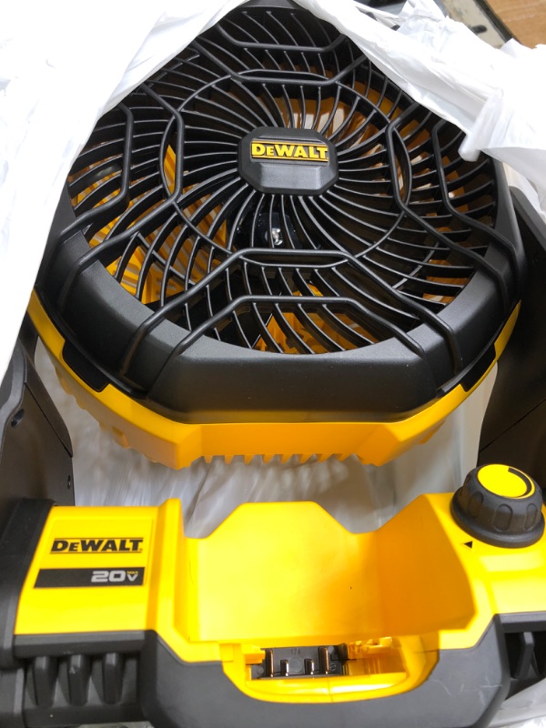 Photo 2 of DEWALT 20V MAX* Jobsite Fan, Tool Only (DCE512B) Jobsite Fan (NEW)