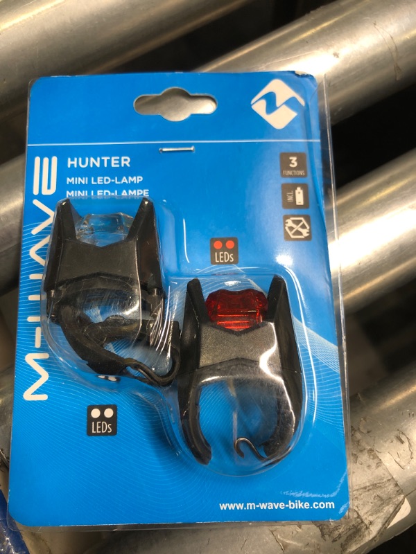 Photo 2 of ****DAMAGED***
M-Wave Hunter Series Front and Rear Lights (Black)