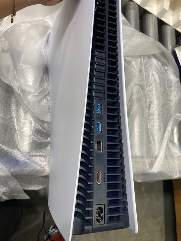 Photo 1 of PS5 Digital Edition – God of War Ragnarök Bundle