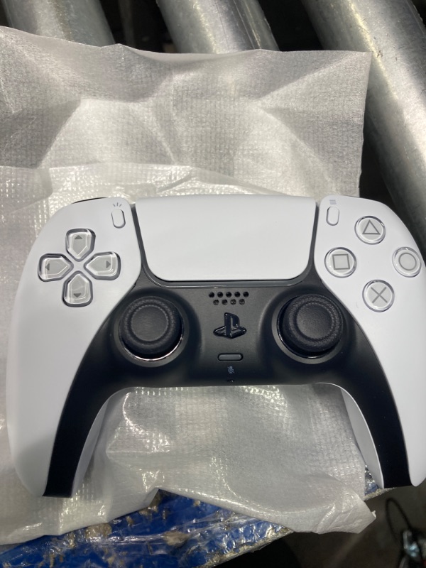 Photo 1 of PS5 Digital Edition – God of War Ragnarök Bundle