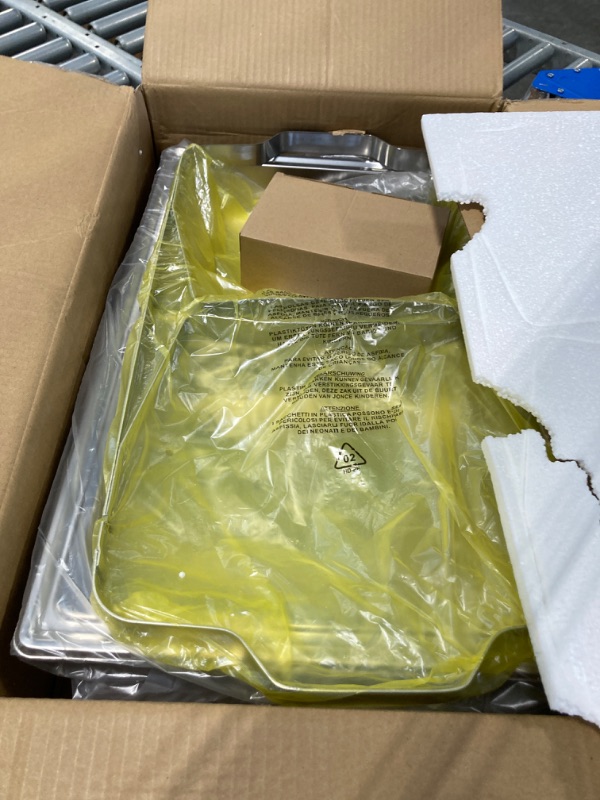 Photo 1 of ****USED*** ROVSUN 8 Quart Chafing Dish Buffet Set, NSF Stainless Steel Catering Serve Chafer, Rectangular Food Warmer with 2 Half Size Food Pans and Foldable Frame for Party (1 Pack) 1 Half Size Food Pan
