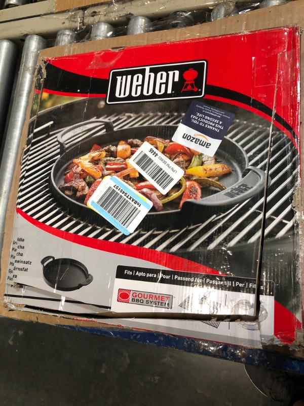 Photo 2 of ****USED***handles broken refer to photo **** Weber Gourmet BBQ System Griddle, Schwarz 15.00 x 15.00 x 2.00 Inches