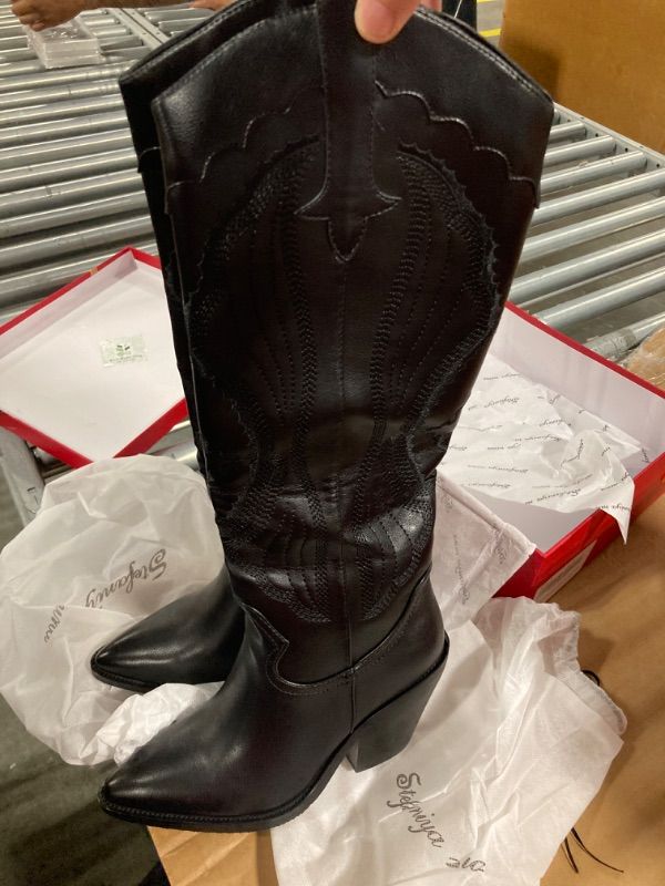 Photo 1 of **** RUNS SMALL****Women's Modern Embroidered Western Cowgirl Knee High Boots Pointed Toe Fashion Classic Pull On Cowboy Shoes - Size 7