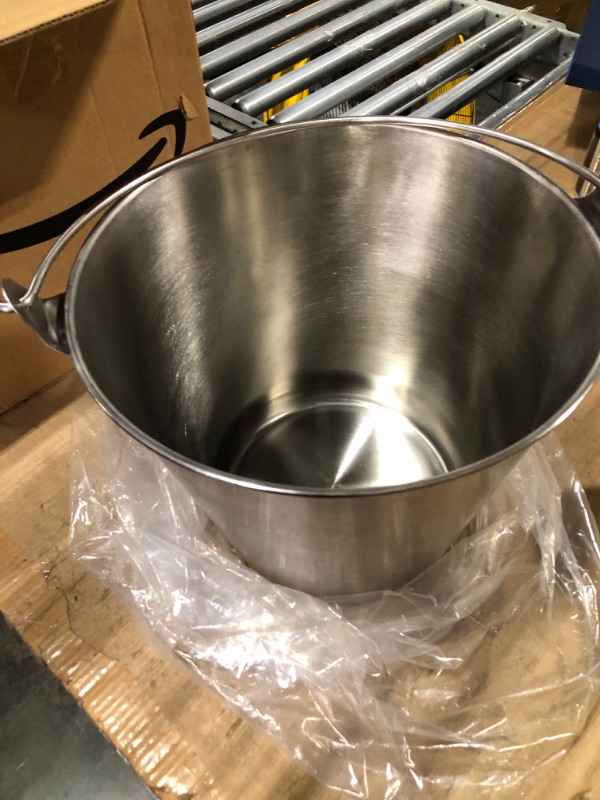 Photo 1 of -Quart Galvanized Pail Beer Bucket 9x9x7 inches (Pack of 1)