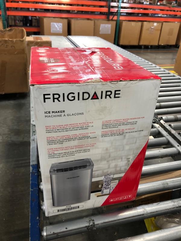 Photo 2 of ****USED** Frigidaire Countertop Ice Maker, Compact Machine, 26 lbs per day, Stainless