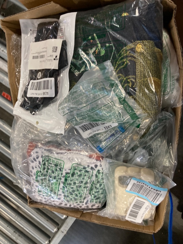 Photo 1 of ***BUNDLED BAG OF CONSUMER GOODS***
***SOLD AS IS / NO RETURNS -  FINAL SALE***