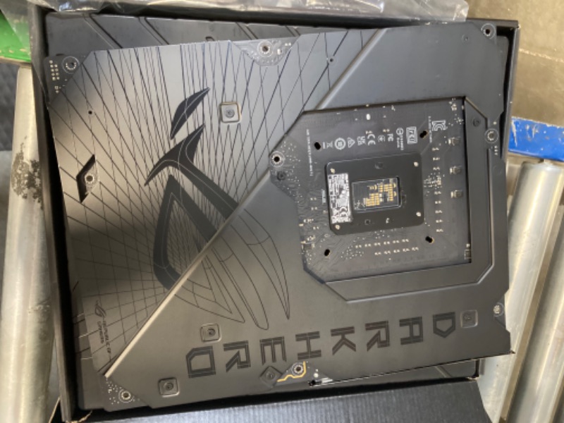 Photo 1 of ***USED** ASUS ROG Maximus Z790 Dark Hero (WiFi 7) LGA 1700(Intel 14th &13th&12th Gen) ATX Gaming Motherboard(PCIe 5.0x16, 5xM.2 Slots,DDR5,2X Thunderbolt 4 Ports, USB Type-C Front-Panel)

