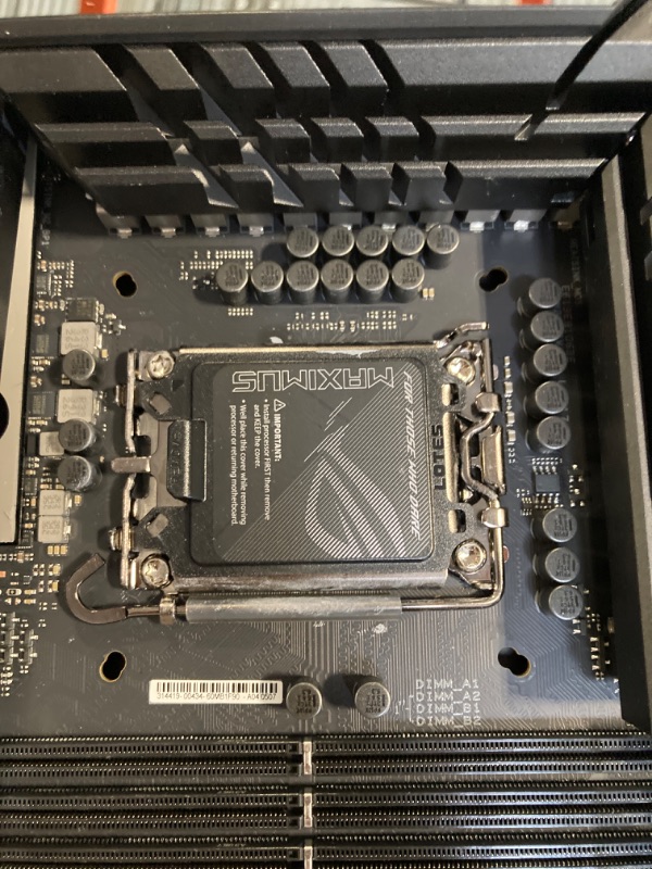 Photo 1 of ***USED** ASUS ROG Maximus Z790 Dark Hero (WiFi 7) LGA 1700(Intel 14th &13th&12th Gen) ATX Gaming Motherboard(PCIe 5.0x16, 5xM.2 Slots,DDR5,2X Thunderbolt 4 Ports, USB Type-C Front-Panel)

