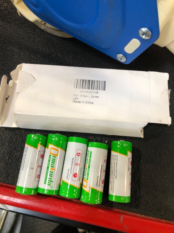 Photo 2 of 18500 Rechargeable Batteries (6Pack), IMR 18500 1600mAh 3.7V Li-ion Rechargeable Battery with Button Top,for Flashlight, Solar Garden Light
***missing one battery***