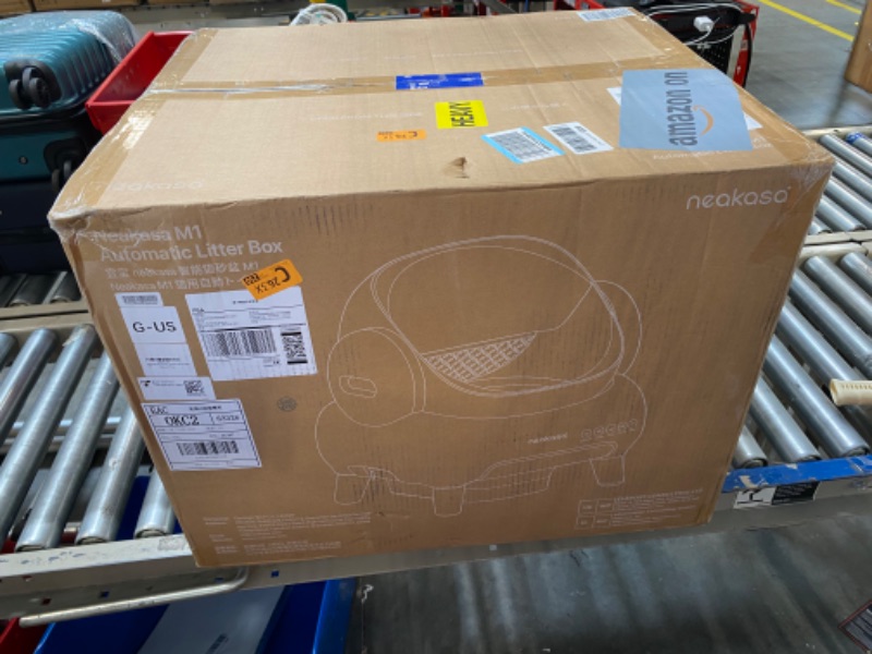 Photo 2 of ****USED***FOR  PARTS ONLY*** SOLD AS IS NO RETURNS***ALL SALES ARE FINAL****Neakasa M1 Open-Top Self Cleaning Cat Litter Box, Automatic Cat Litter Box with APP Control, Odor-Free Waste Disposal includes Trash Bags
