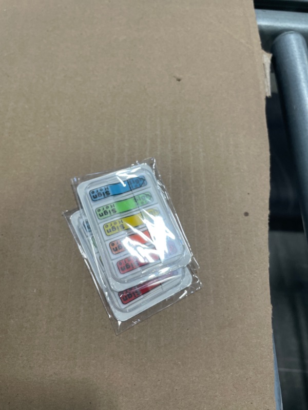 Photo 1 of 10 Pack 1000 Pieces Sign Here Tabs Sign Here Stickers Sign Here Flags Sign Here Please Sign Here Message Flags for Office School Notebook Annotating Books Notary Books (Multicolor)