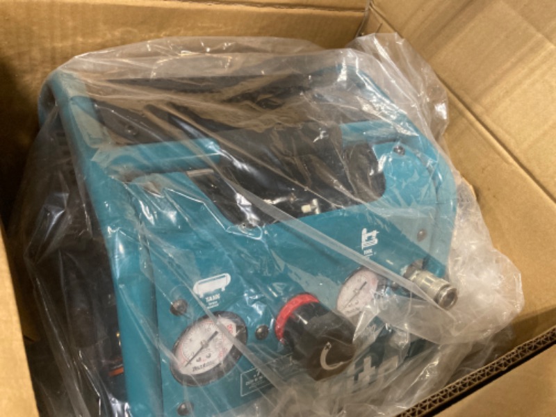 Photo 3 of *** NOT FUNCTIONAL****
***SELLING AS PARTS NO RETURNS****
Makita MAC100Q Quiet Series, 1/2 HP, 1 Gallon Compact, Oil-Free, Electric Air Compressor