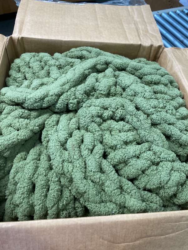 Photo 2 of Carriediosa Chunky Knit Throw Blanket Chenille Loop Yarn Handmade Soft Fluffy Throws for Couch Sofa Bed Home Decor Breathable Cozy Heavy Thick Knitted Blanket Washable, Twin 60" X 80" Olive Green Olive Green 60" X 80"